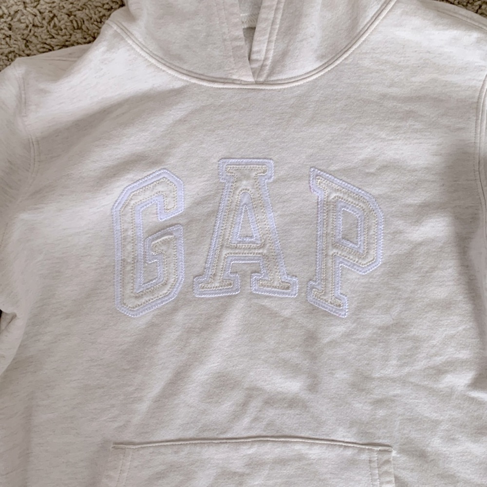 Gap cream logo hoodie